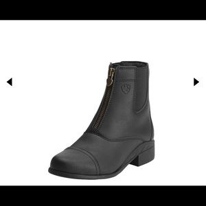 Very Used Ariat kids boots size 3 (very used)